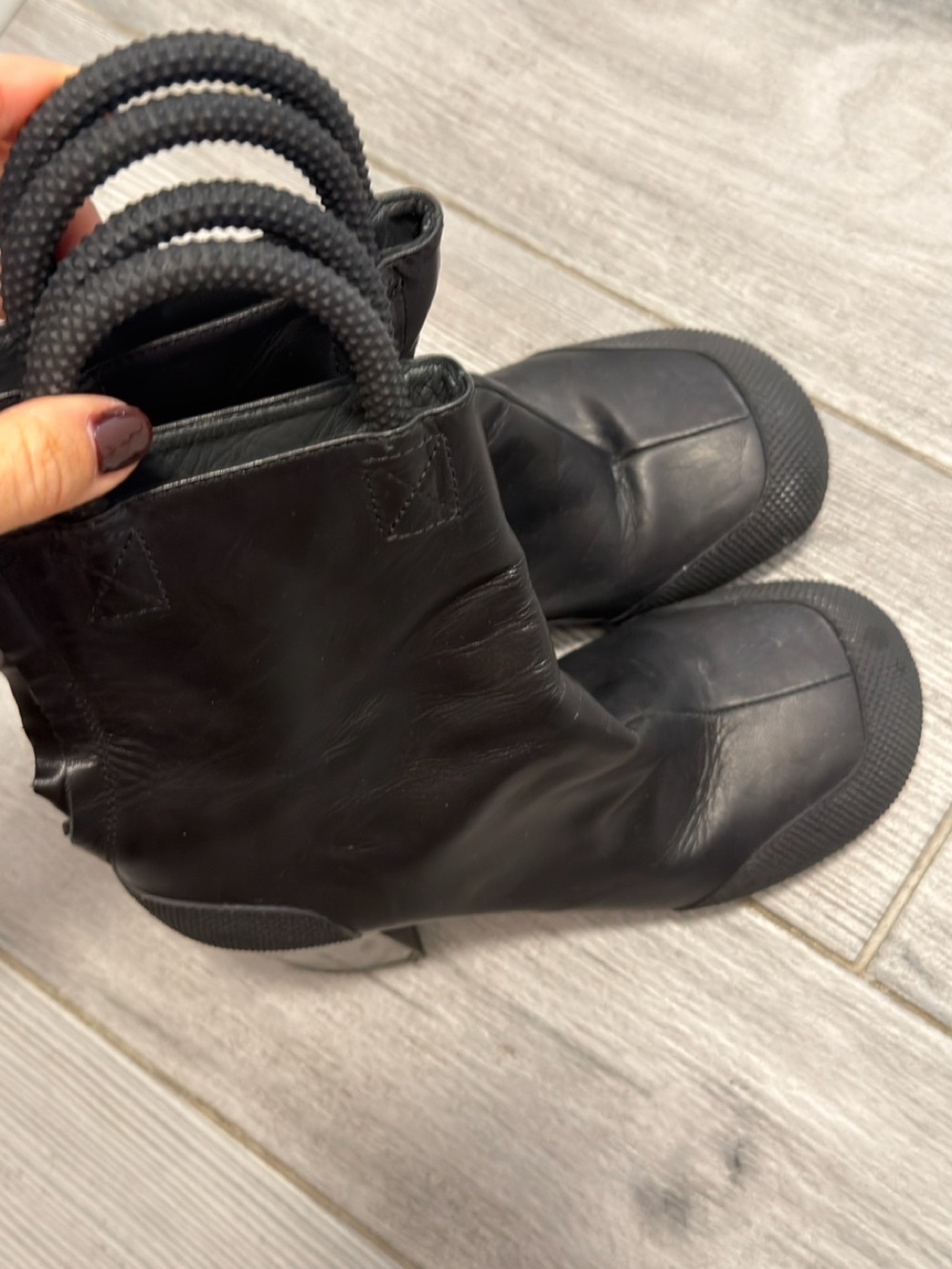 Women’s Black Leather Pull-On Boots